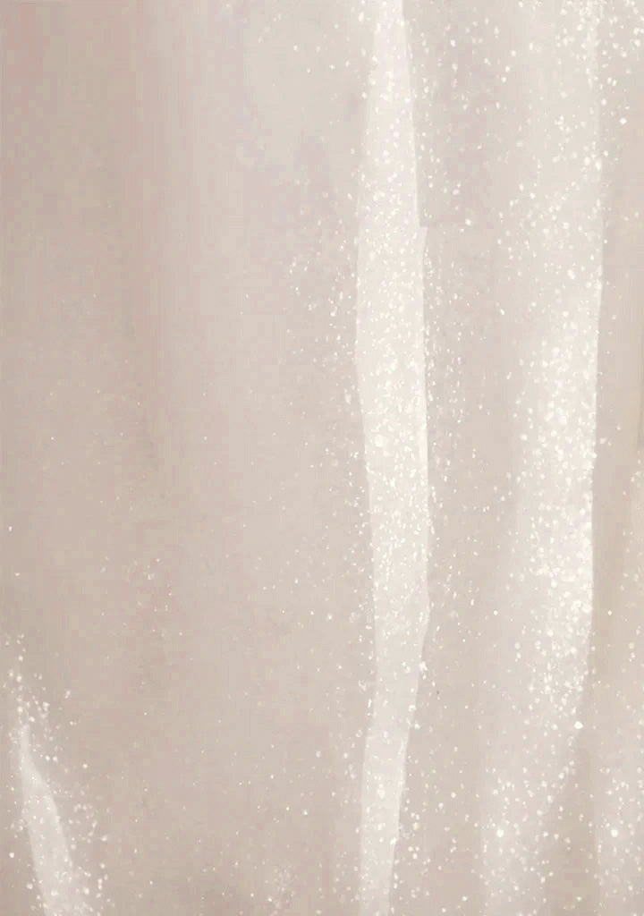 L 2653 – Diamond Glow Nail Polish – 15ml | High Gloss, Gel Like Finish Glitter Nail Polish | Shimmering Silver Nail Lacquer