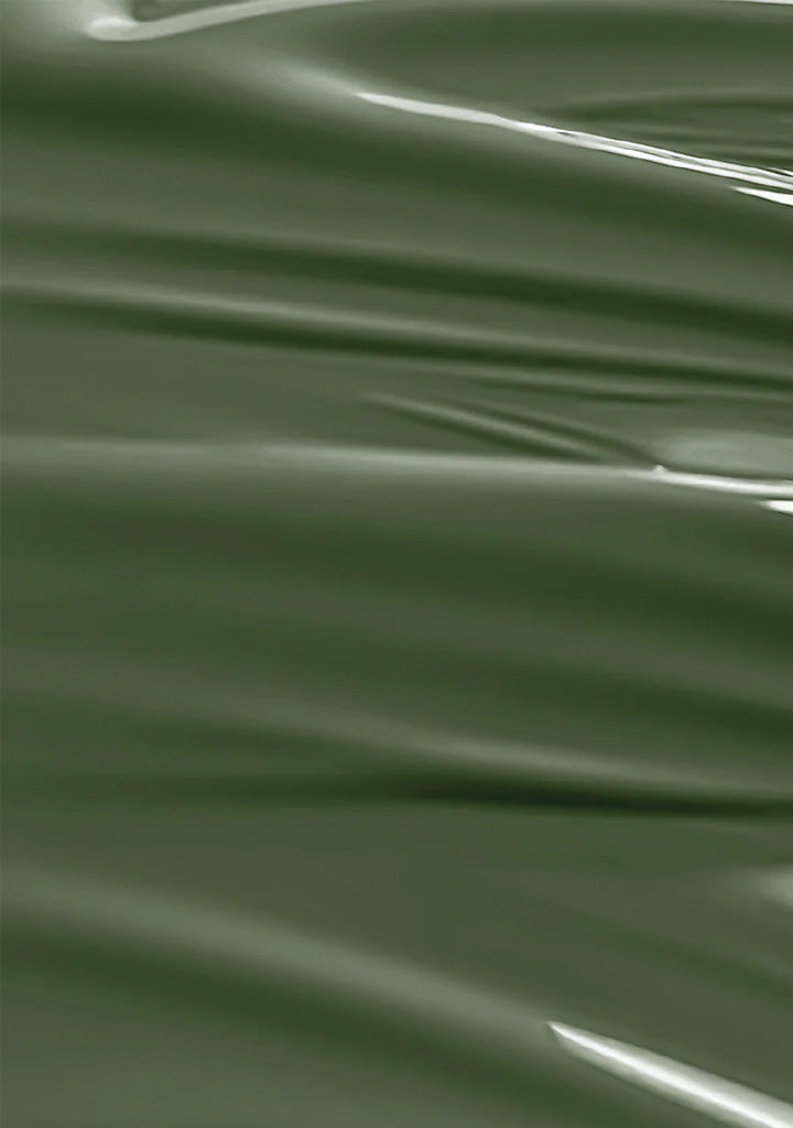 L 2697 – Hunter Green Nail Polish – 15ml | High Gloss, Gel Like Finish Dark Green Nail Polish | Bold Green Nail Lacquer